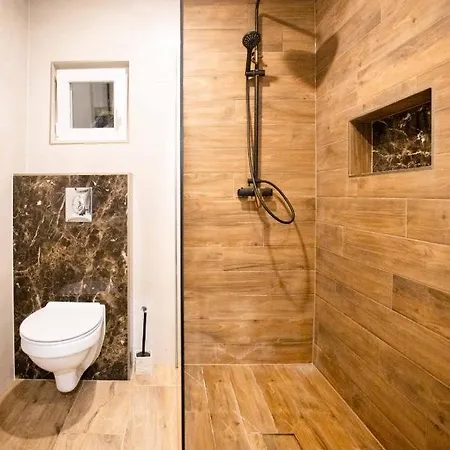House Ladan Ground Floor Appartamento *