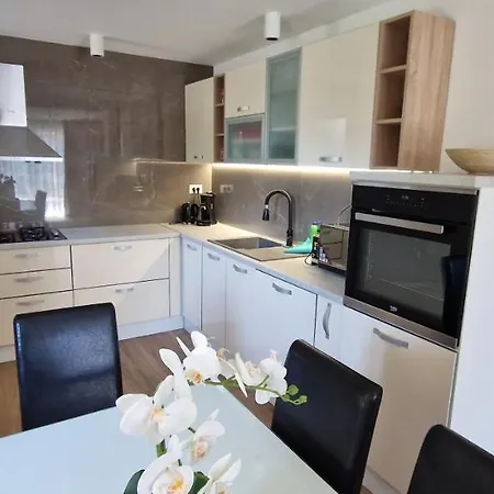 House Ladan Ground Floor Appartamento Žrnovnica
